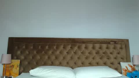 Aylin online show from April 2026 04:32:01 AM
