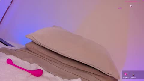 Aylin  online show from February 2025 07:11:01 AM