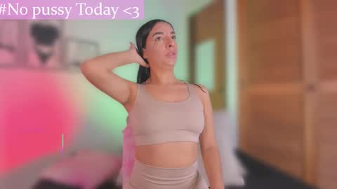 Aylin  online show from January 2026 10:37:01 PM