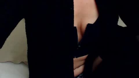 aylynrichard online show from October 2025 05:08:01 AM