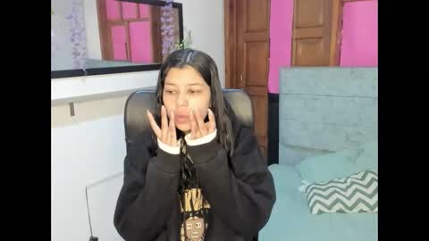 Snapshot of aysha_winxs chatting on May 2026 04:28:01 AM Aysha online show from May 2026 04:28:01 AM