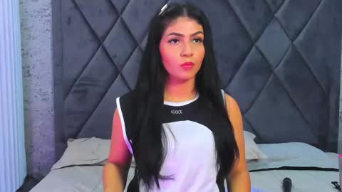 Snapshot of ayshelcooper_ chatting on October 2025 11:53:02 AM Ayshel online show from October 2025 11:53:02 AM