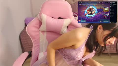 Snapshot of ayumi_tanaka chatting on October 2025 05:15:02 PM   online show from October 2025 05:15:02 PM