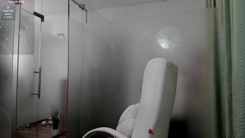 Ayumi online show from November 2025 04:57:02 AM