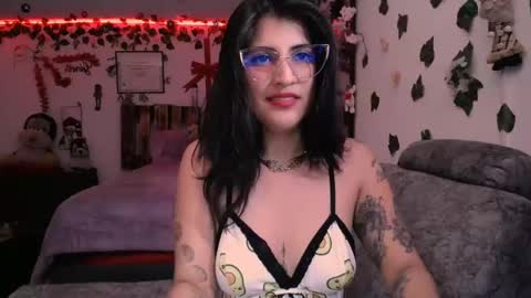 Snapshot of azaaharziz chatting on December 2024 03:51:02 AM Azahar online show from December 2024 03:51:02 AM
