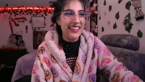 Snapshot of azaaharziz chatting on December 2024 12:24:01 AM Azahar online show from December 2024 12:24:01 AM