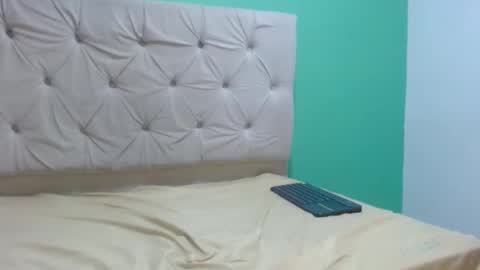 azaharacameroncm101 online show from September 2025 11:34:02 AM