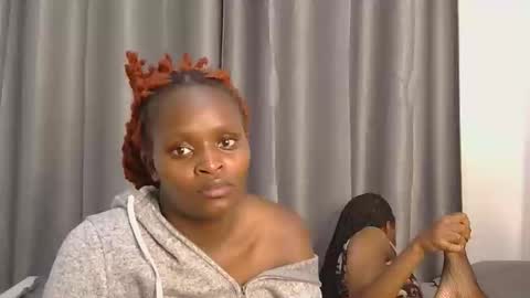 Snapshot of azalea46 chatting on April 2026 04:38:02 PM Azalea online show from April 2026 04:38:02 PM