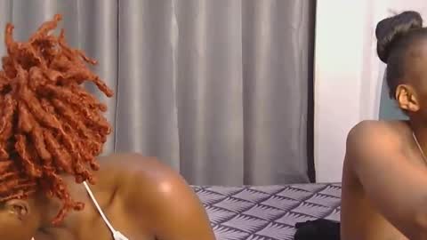 Snapshot of azalea46 chatting on May 2026 05:13:01 AM Azalea online show from May 2026 05:13:01 AM