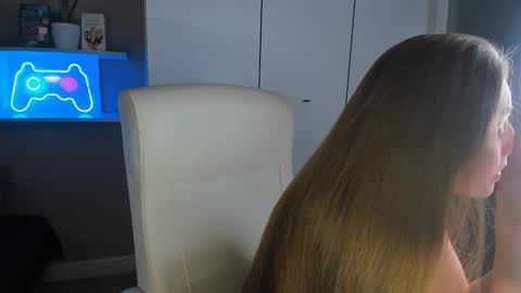 Snapshot of azeliaclark chatting on December 2024 05:55:01 PM Sofia online show from December 2024 05:55:01 PM
