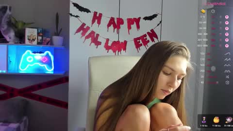 Snapshot of azeliaclark chatting on October 2025 02:42:02 PM Sofia online show from October 2025 02:42:02 PM