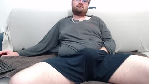 Snapshot of azer912 chatting on October 2025 08:23:02 AM Azer online show from October 2025 08:23:02 AM