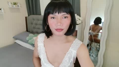 Snapshot of azeyyyy chatting on April 2026 04:52:01 PM AC online show from April 2026 04:52:01 PM