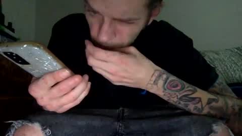 Snapshot of azlee87 chatting on February 2026 10:03:02 PM azlee87 online show from February 2026 10:03:02 PM