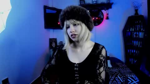 Azu Moure online show from October 2025 10:33:02 PM