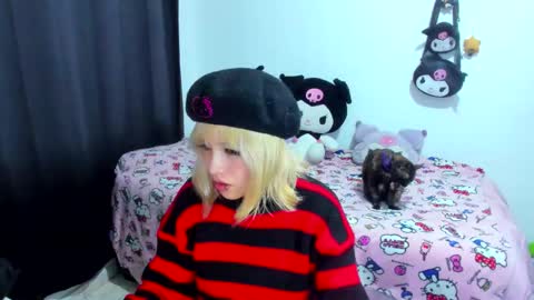 Azu Moure online show from October 2025 02:52:01 AM