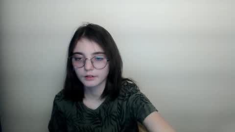 azumi_chan_ online show from February 2026 04:21:02 PM