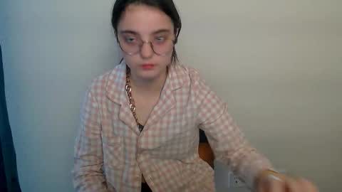 azumi_chan_ online show from March 2026 11:24:02 AM