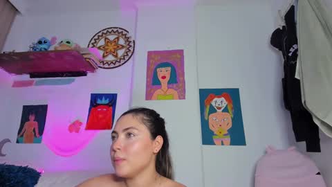 Snapshot of azumie_cutipie chatting on December 2024 10:20:01 PM azumie online show from December 2024 10:20:01 PM