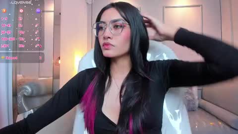 Azura online show from October 2025 07:14:02 PM