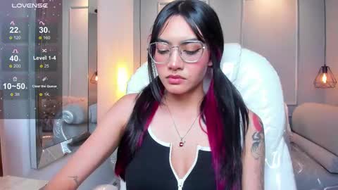 Azura online show from November 2025 07:25:01 PM