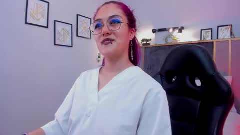 Azurra  online show from May 2026 09:08:02 PM