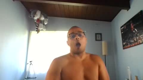 Snapshot of b0urb0n7 chatting on October 2025 04:39:01 PM Bourbon online show from October 2025 04:39:01 PM