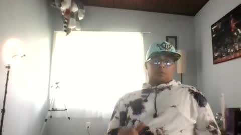 Snapshot of b0urb0n7 chatting on October 2025 04:22:01 PM Bourbon online show from October 2025 04:22:01 PM
