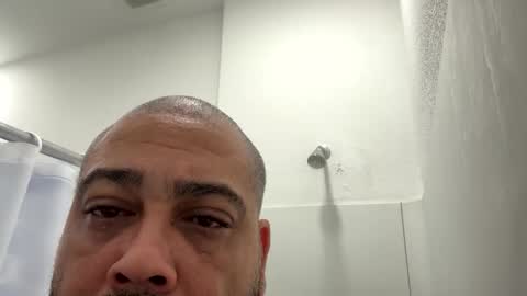 Snapshot of b1glongnhard chatting on November 2025 03:18:02 AM b1glongnhard online show from November 2025 03:18:02 AM