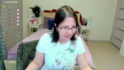Snapshot of b_bonya_m chatting on December 2024 05:20:01 AM Bonya online show from December 2024 05:20:01 AM