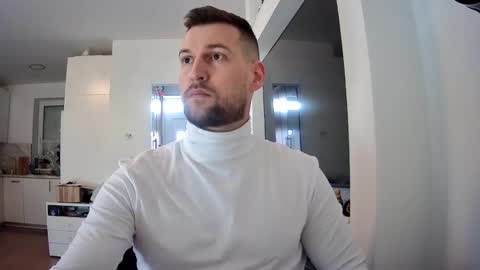 Snapshot of b_marco_ chatting on February 2025 11:55:01 AM b_marco_ online show from February 2025 11:55:01 AM