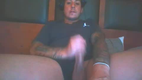 Snapshot of baadddboooy69 chatting on March 2026 04:45:02 PM baadddboooy69 online show from March 2026 04:45:02 PM