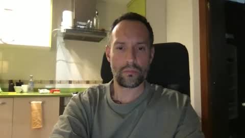 Snapshot of babakeror chatting on May 2026 10:04:02 PM BKR online show from May 2026 10:04:02 PM