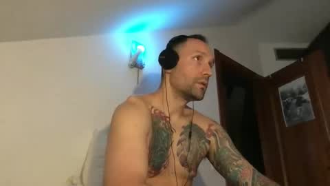 Snapshot of babakeror chatting on June 2026 07:51:02 PM BKR online show from June 2026 07:51:02 PM