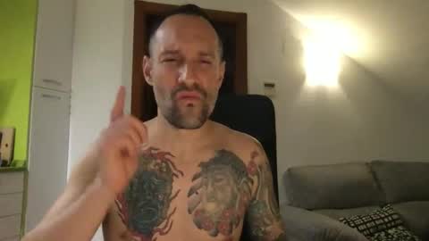 Snapshot of babakeror chatting on June 2026 10:46:02 PM BKR online show from June 2026 10:46:02 PM
