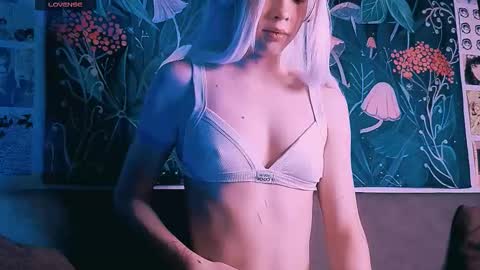 Snapshot of babe_moister chatting on September 2025 07:53:01 AM babe_moister online show from September 2025 07:53:01 AM