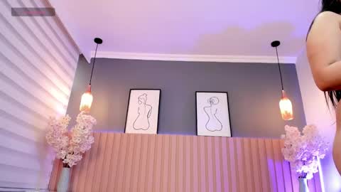 Snapshot of babe_sophiee chatting on February 2025 07:27:01 PM babe_sophiee online show from February 2025 07:27:01 PM