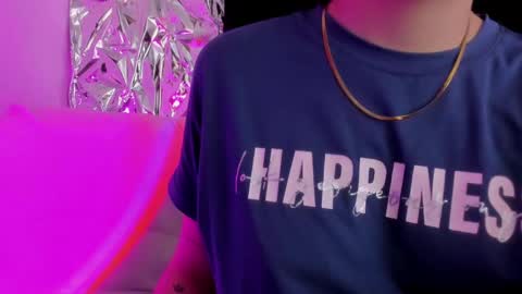 Queen B online show from September 2025 05:29:02 PM