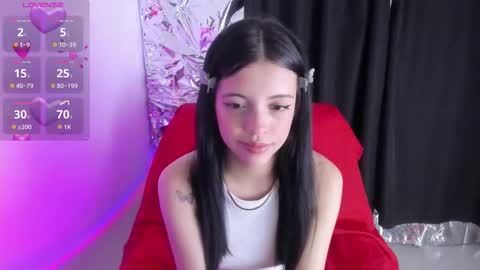 Queen B online show from March 2026 06:25:01 PM