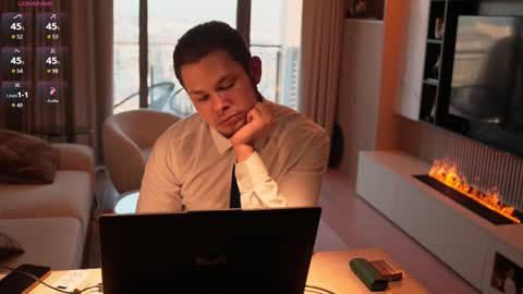 Luna and Medina online show from February 2026 02:53:02 PM