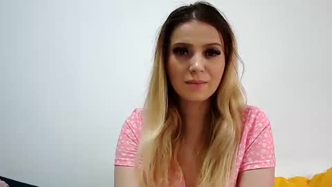 Snapshot of baby_blondee chatting on January 2025 12:05:02 PM Baby Blonde online show from January 2025 12:05:02 PM