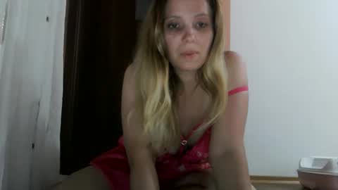 Snapshot of baby_blondee chatting on September 2025 05:23:01 PM Baby Blonde online show from September 2025 05:23:01 PM