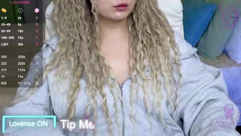 Snapshot of baby_debbie chatting on February 2025 08:09:02 PM Debora online show from February 2025 08:09:02 PM