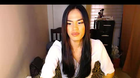 Snapshot of baby_fu chatting on October 2025 09:42:02 PM Nathalia online show from October 2025 09:42:02 PM