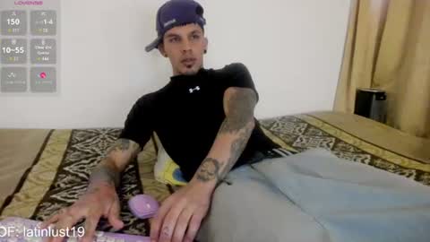 Snapshot of baby_gio chatting on July 2026 04:47:01 PM OF GxoXabs online show from July 2026 04:47:01 PM