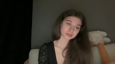 Baby girl nika online show from April 2026 08:57:02 PM