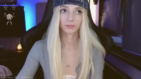 Snapshot of baby_gopn1k chatting on February 2025 02:58:01 PM baby gopn1k online show from February 2025 02:58:01 PM