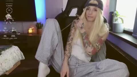 Snapshot of baby_gopn1k chatting on February 2025 08:09:02 AM baby gopn1k online show from February 2025 08:09:02 AM