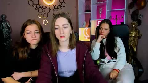 Snapshot of baby_hotte chatting on December 2025 07:05:01 AM baby online show from December 2025 07:05:01 AM