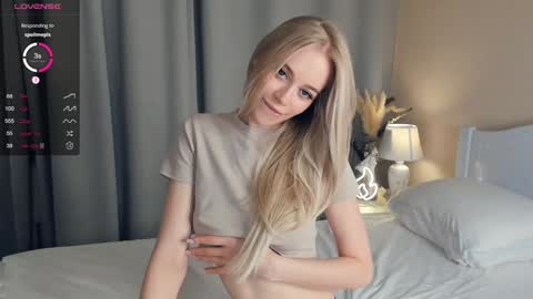 Emily online show from December 2024 09:18:02 AM